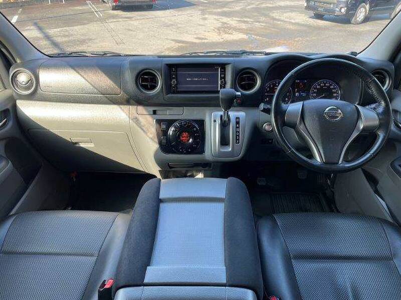 NISSAN NV350 CARAVAN WAGON