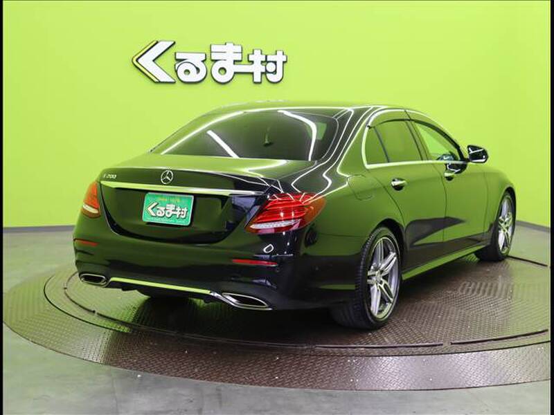 MERCEDES BENZ E-CLASS Sedan