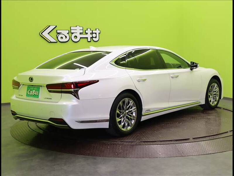 LEXUS LS