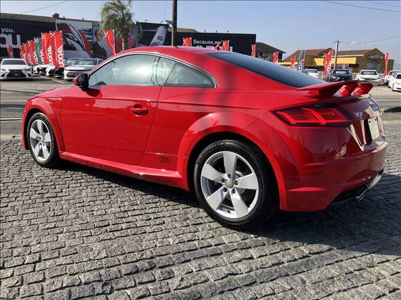 AUDI TT