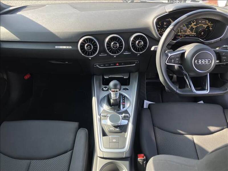 AUDI TT