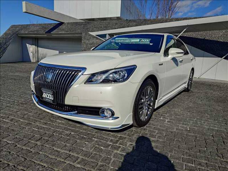 TOYOTA CROWN MAJESTA