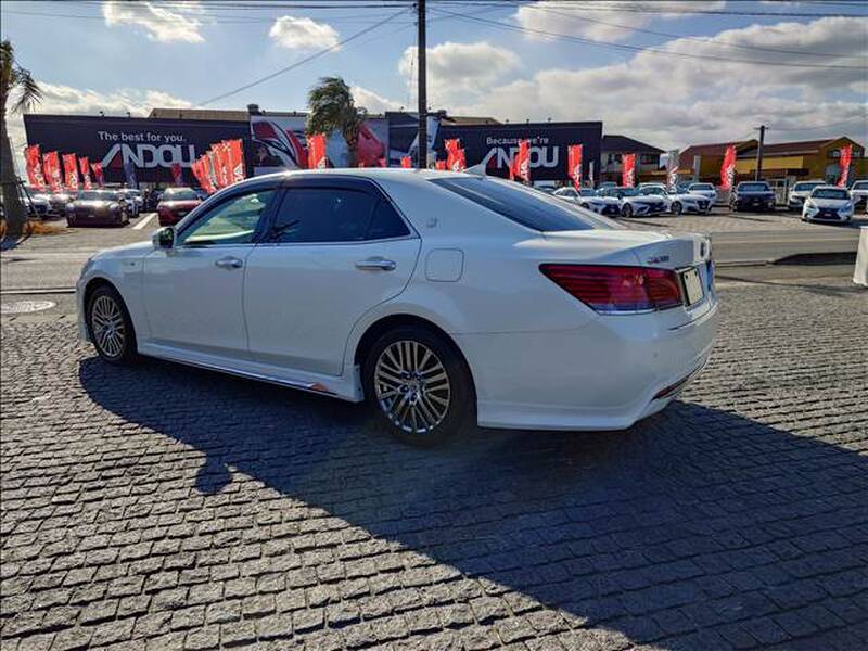 TOYOTA CROWN MAJESTA