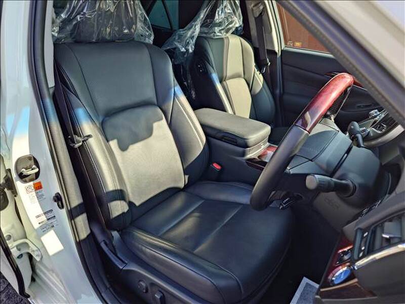 TOYOTA CROWN MAJESTA