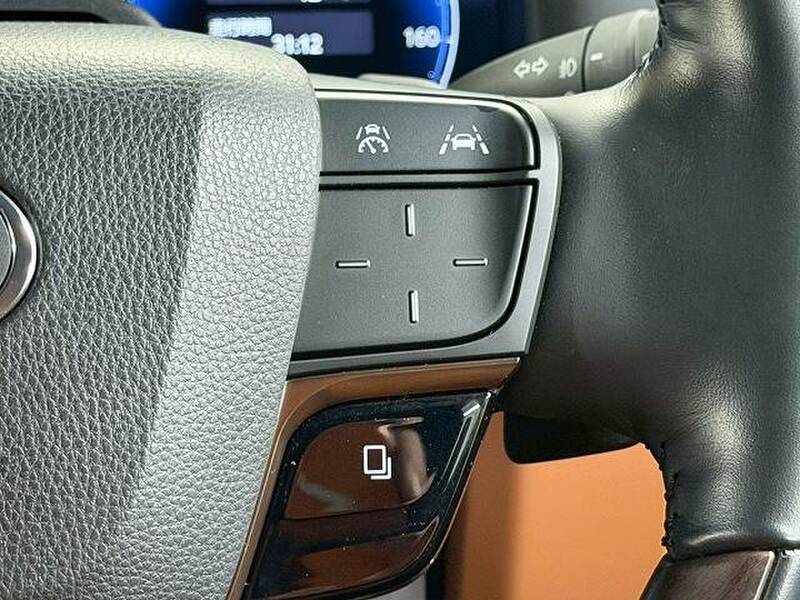 TOYOTA VELLFIRE HYBRID