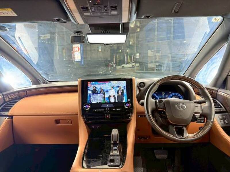 TOYOTA VELLFIRE HYBRID