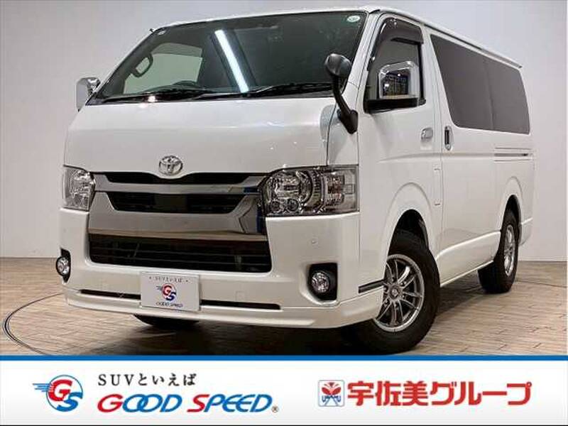 TOYOTA HIACE VAN