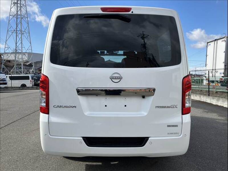 NISSAN CARAVAN VAN (URVAN)