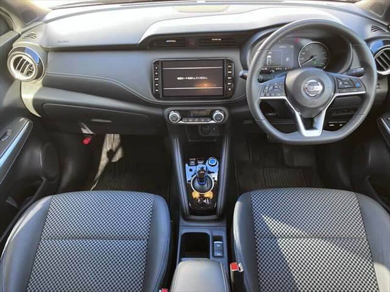 NISSAN KICKS