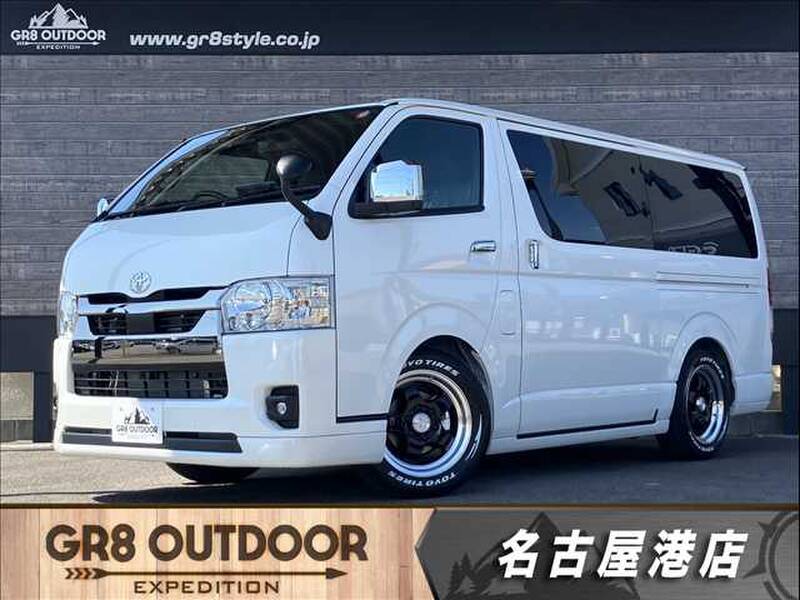 TOYOTA HIACE VAN