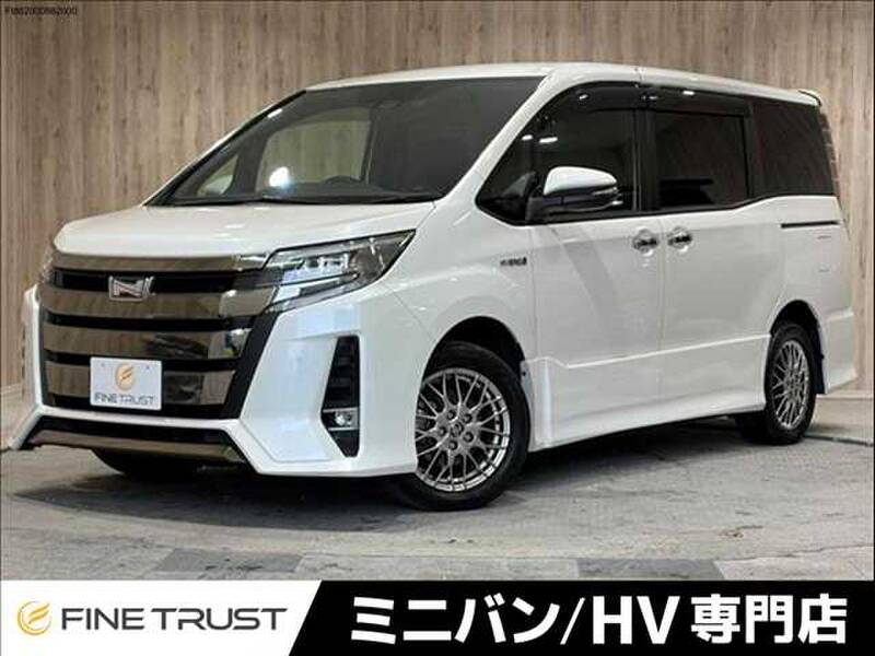 TOYOTA NOAH