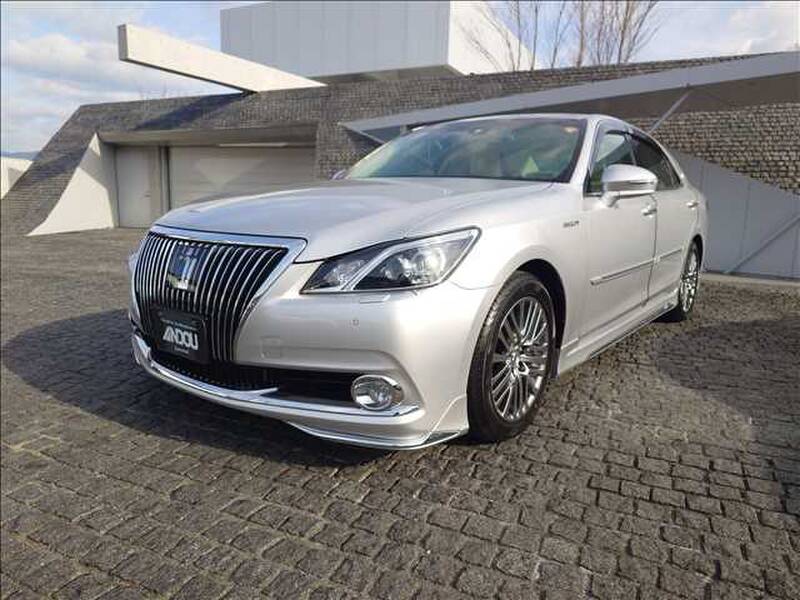 TOYOTA CROWN MAJESTA