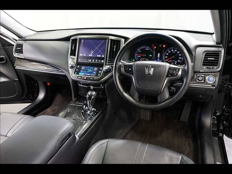 TOYOTA CROWN ATHLETE
