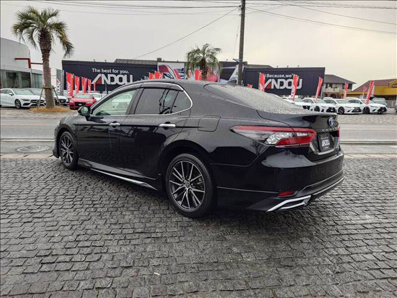 TOYOTA CAMRY