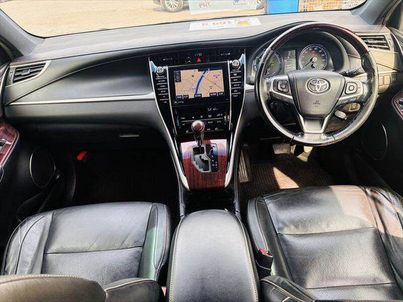 TOYOTA HARRIER HYBRID