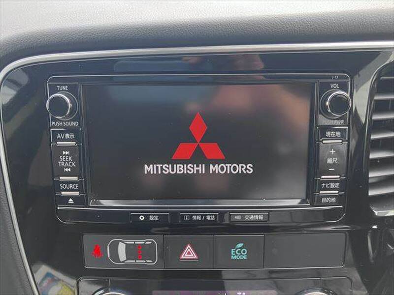 MITSUBISHI OUTLANDER PHV