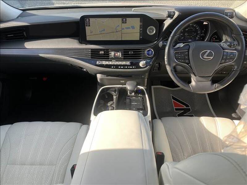 LEXUS LS