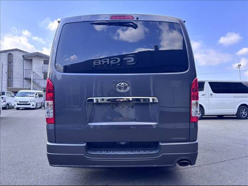 TOYOTA REGIUS ACE VAN