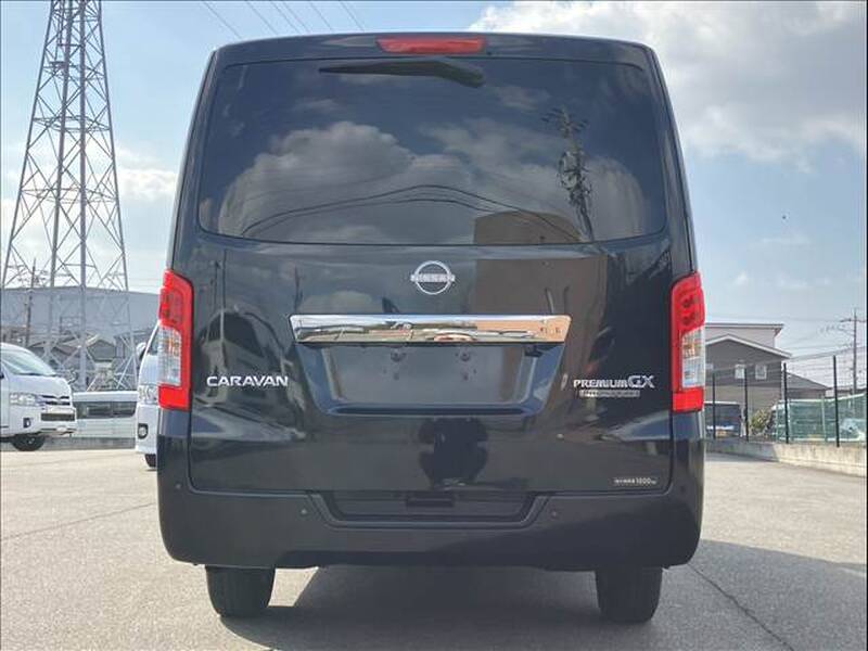 NISSAN CARAVAN (URVAN)