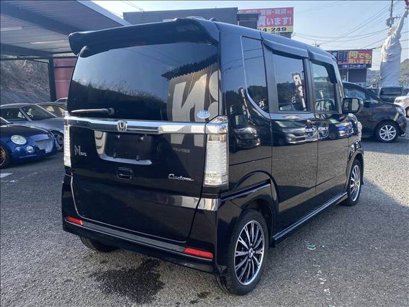 HONDA N-BOX