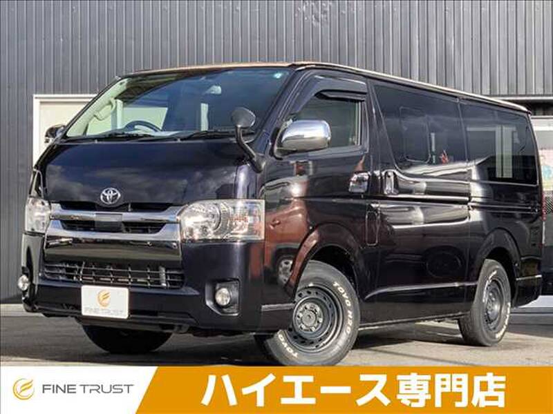TOYOTA HIACE VAN