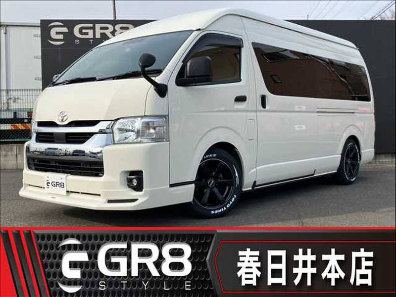 TOYOTA HIACE VAN