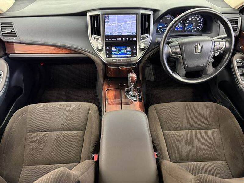 TOYOTA CROWN ROYAL