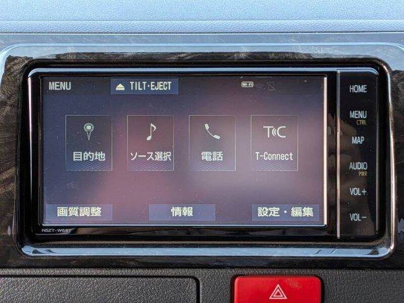 TOYOTA HIACE VAN