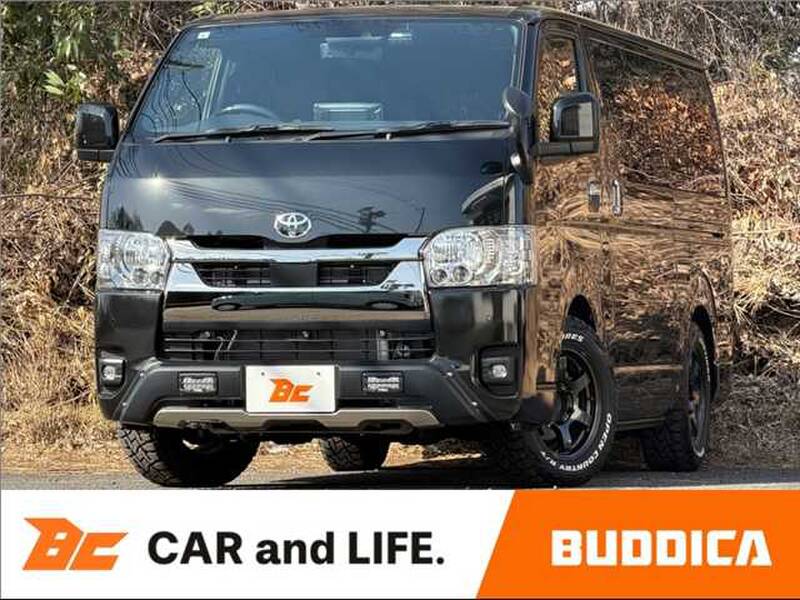 TOYOTA HIACE VAN