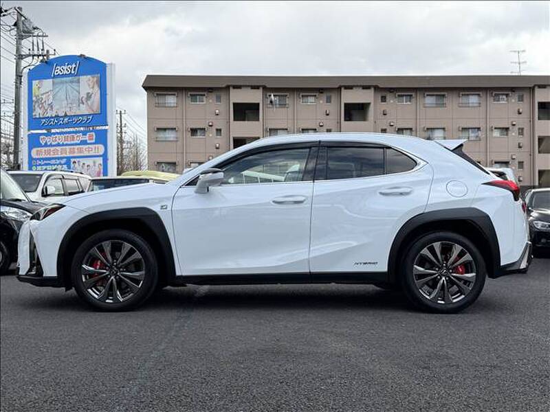 LEXUS UX