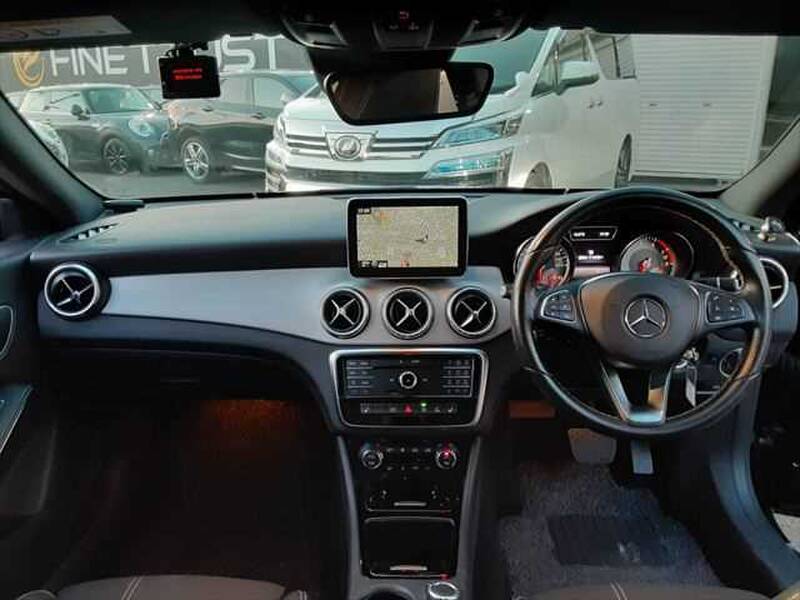 MERCEDES BENZ CLA-CLASS Shooting Brake