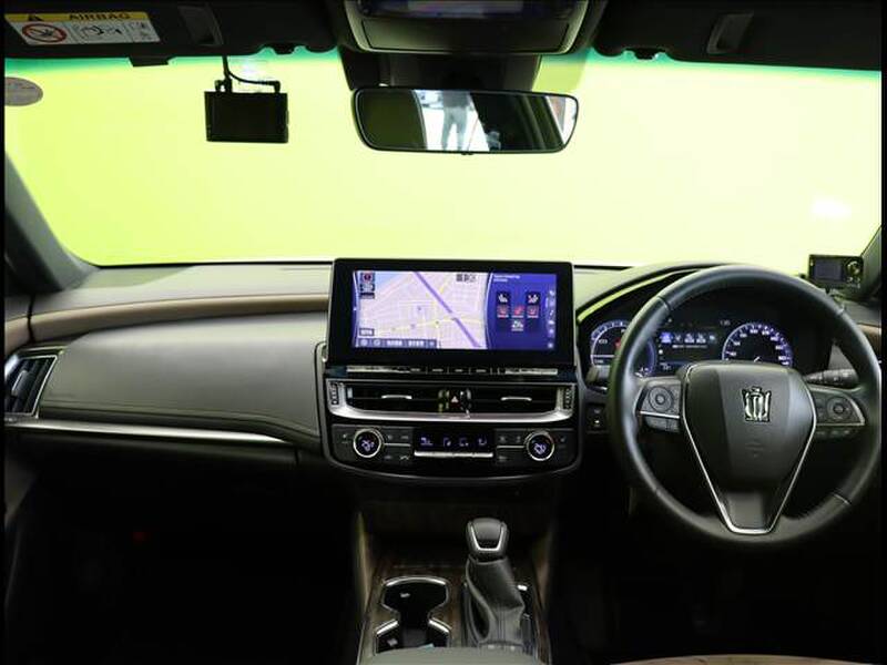TOYOTA CROWN