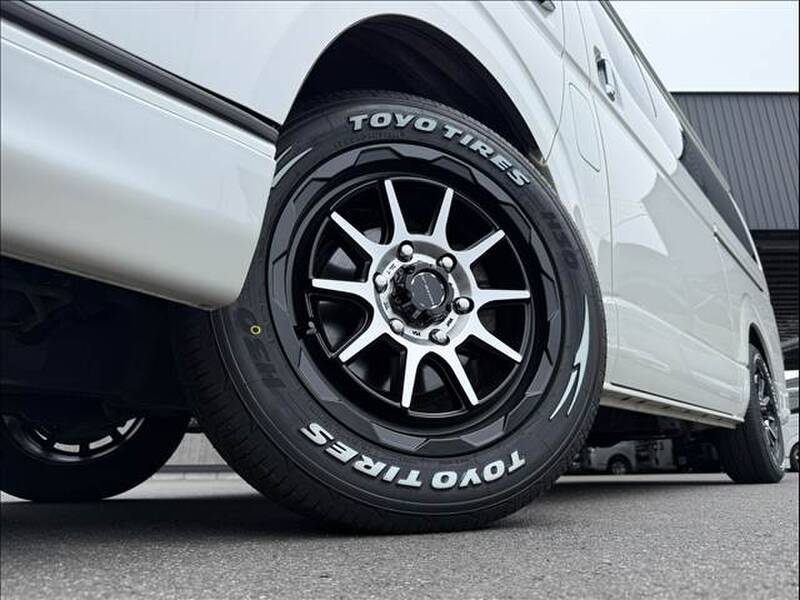 TOYOTA REGIUS ACE VAN