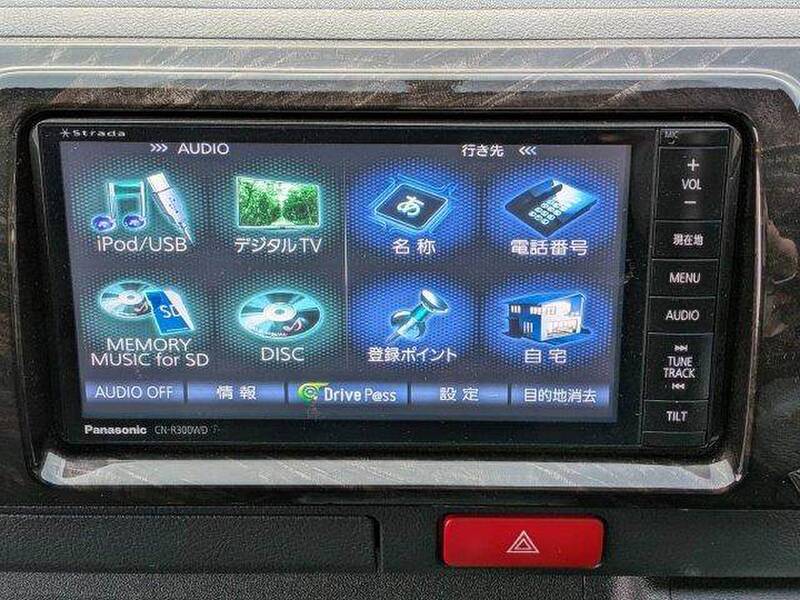 TOYOTA HIACE VAN