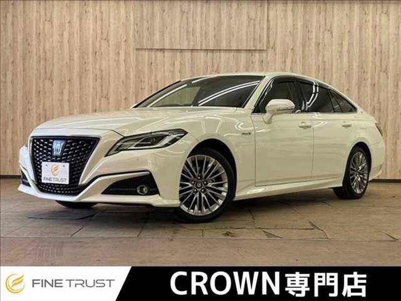 TOYOTA CROWN