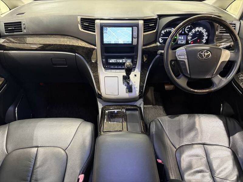 TOYOTA VELLFIRE HYBRID