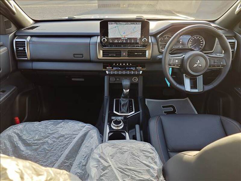 MITSUBISHI TRITON
