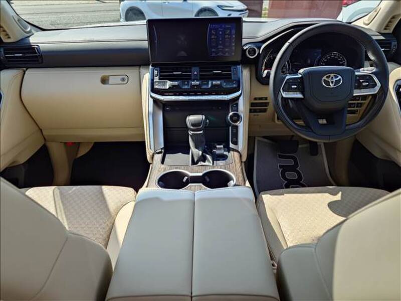 TOYOTA LAND CRUISER
