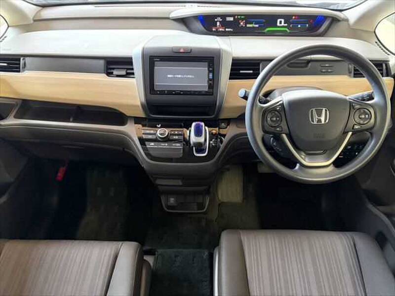 HONDA FREED HYBIRD
