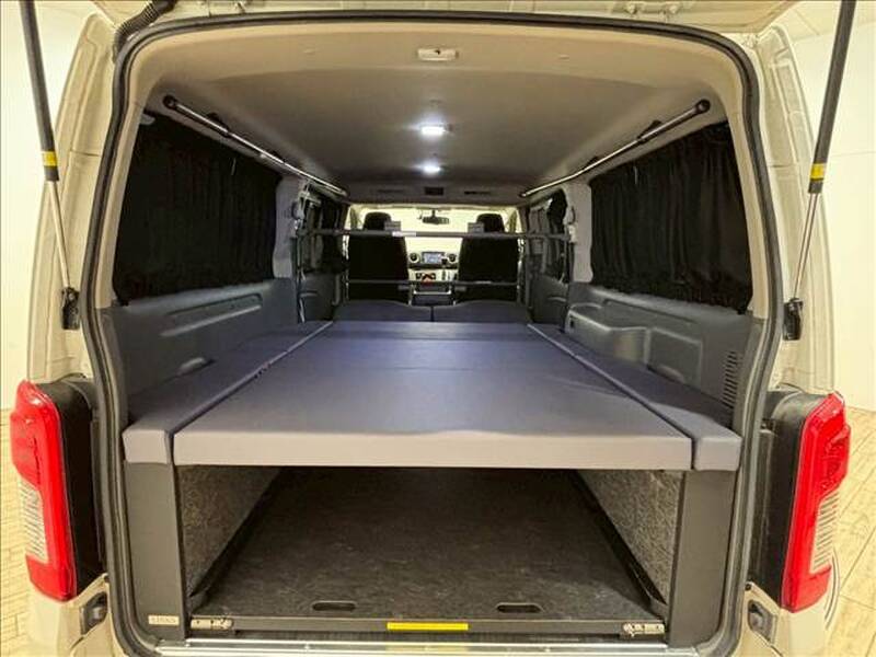 NISSAN NV350 CARAVAN WAGON