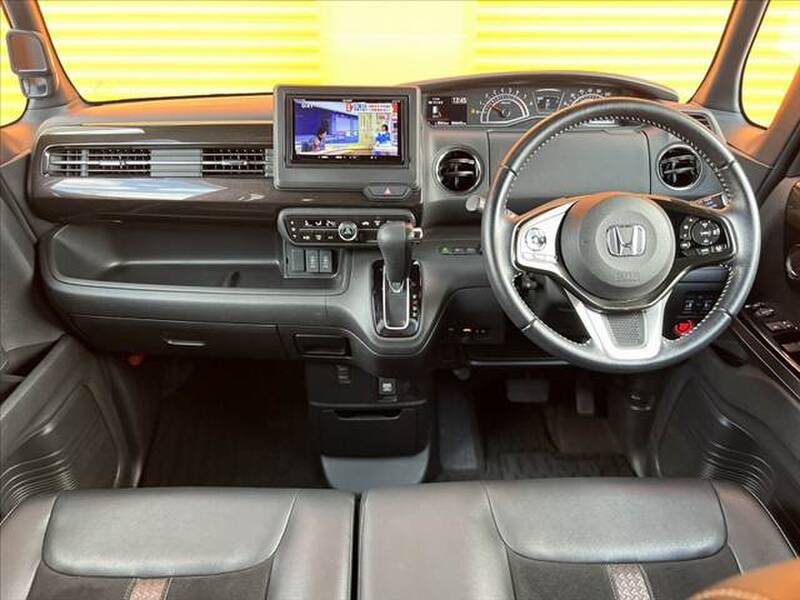HONDA N-BOX