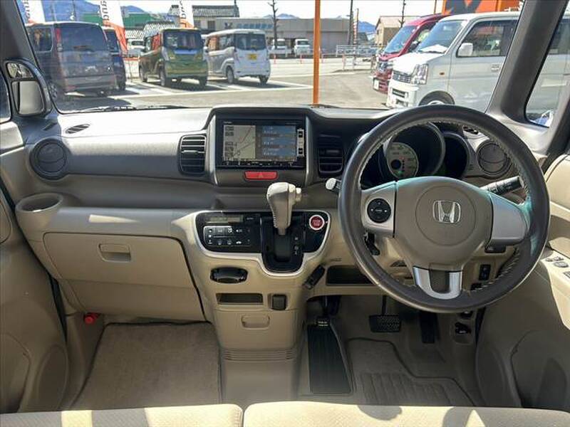 HONDA N-BOX