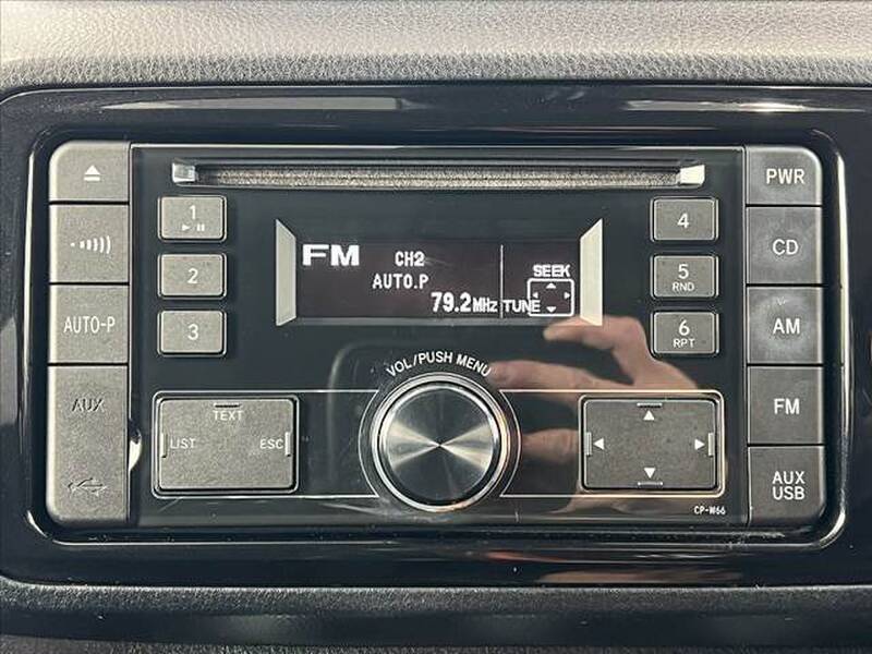 TOYOTA VITZ (YARIS)