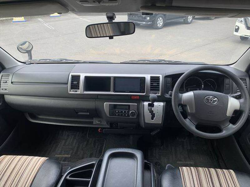TOYOTA REGIUS ACE