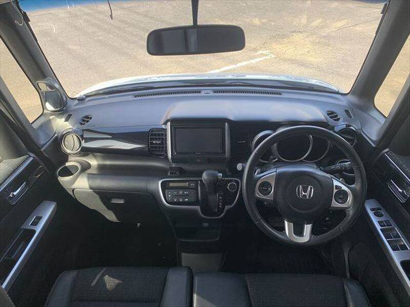HONDA N-BOX