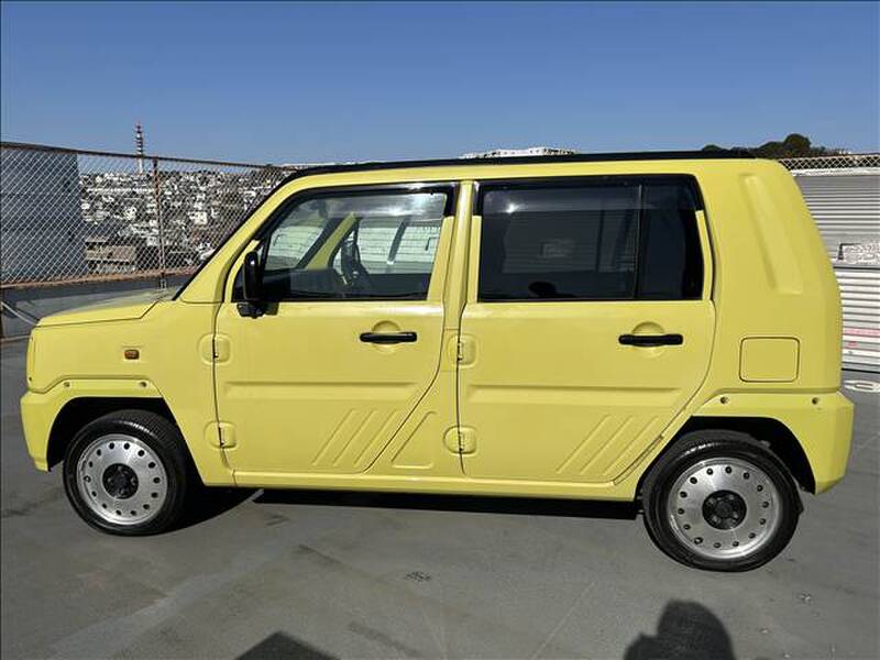 DAIHATSU NAKED