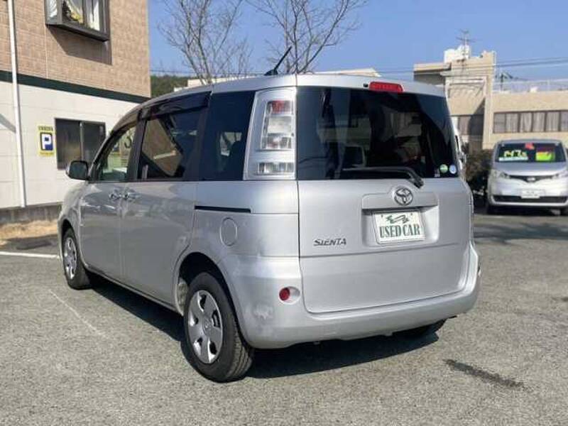 TOYOTA SIENTA