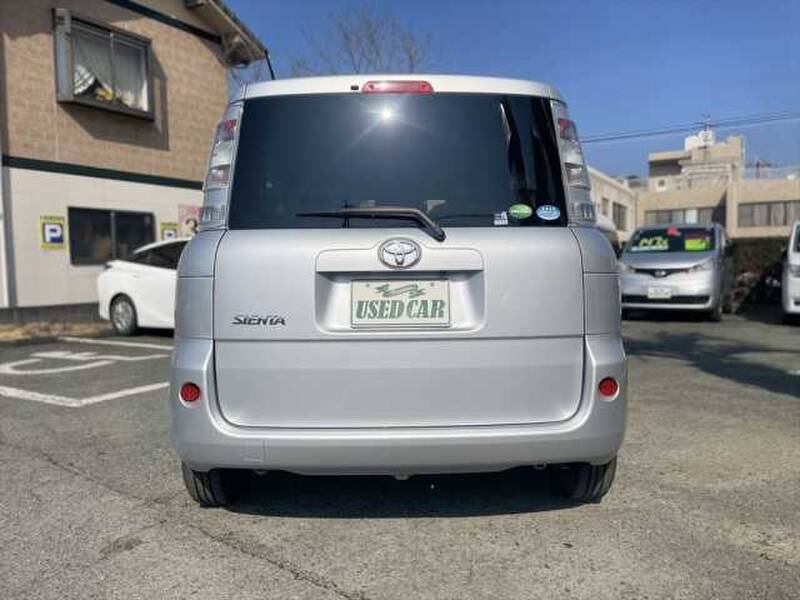 TOYOTA SIENTA