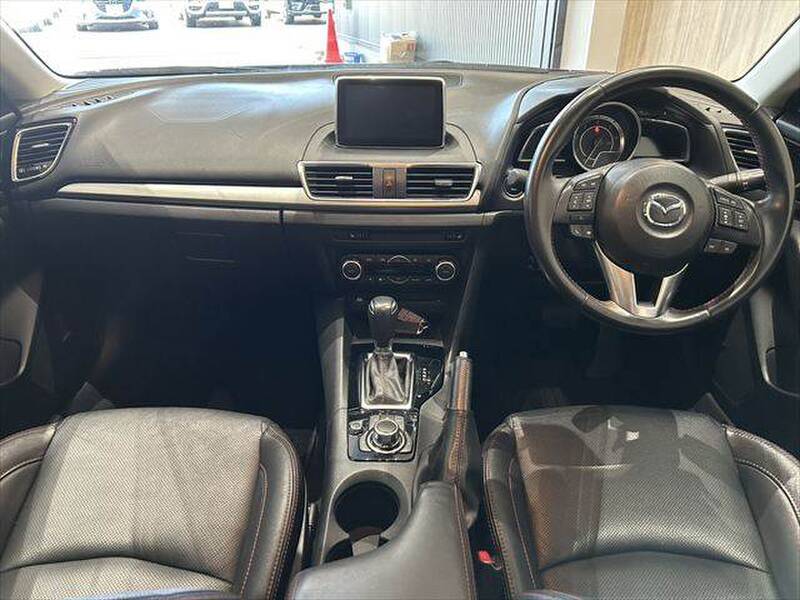 MAZDA AXELA (MAZDA3)