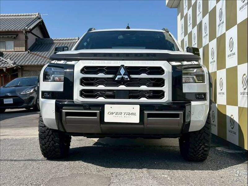MITSUBISHI TRITON